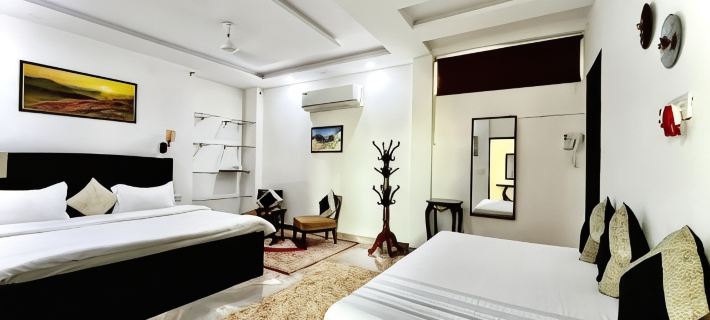 Alibaba’s Indiana Homestay Hotels in Agra