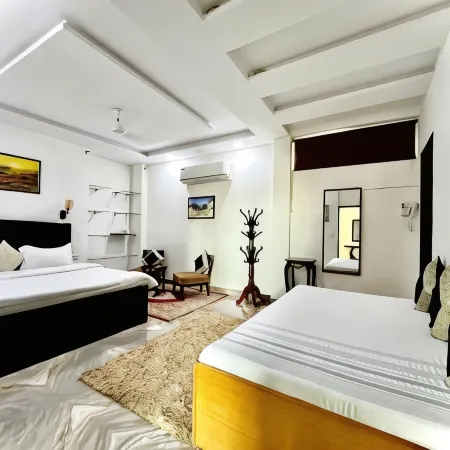 Alibaba’s Indiana Homestay