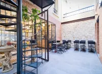 Fraternity-Hotel - Hostels