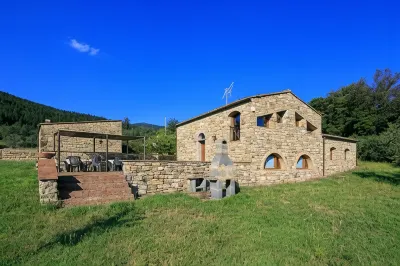 Agriturismo Fattoria di Sommaia Hotel in zona Buca del Lupo