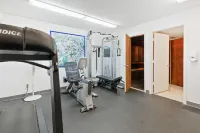 Scenic ocean front condo - panoramic views, walk out to beach!