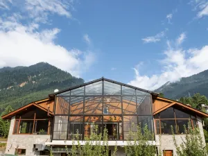 Larisa Resort Manali