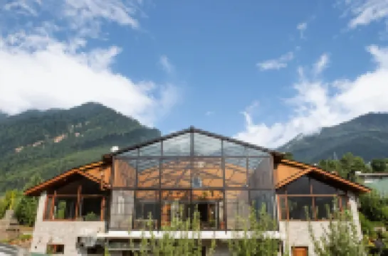 Larisa Resort Manali
