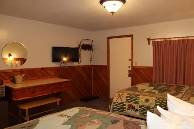 Alpine Motel of Cooke City فنادق في Cooke City