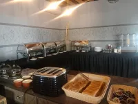 Lagoon Lodge - breakfast