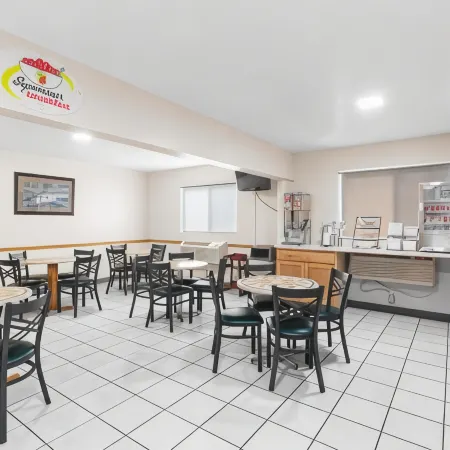 Super 8 by Wyndham Ogallala
