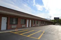 Travelodge by Wyndham Niagara Falls - Motels