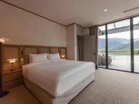 kvareli Lake Resort Hotels in Kvareli