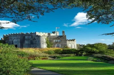 Spacious four-bed property located in Banagher outside Birr. Hotels in 