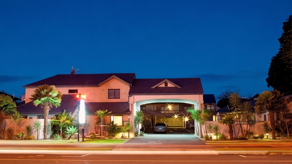 Aquarius Motor Inn