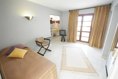 El Pueblo Tamlelt Hotel a 