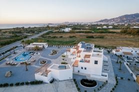 Naxos Finest Hotel & Villas