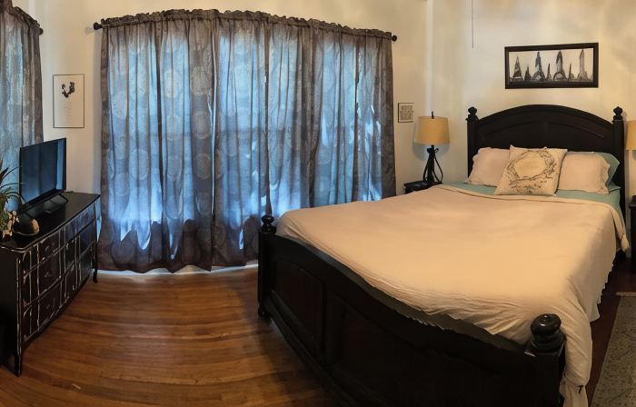 Zylee’s House on Choctaw is just a short walk to downtown Tahlequah.