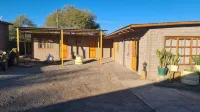 Hostal Km Zero El Huertillo - Pensions