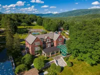 Wilburton Inn - parking