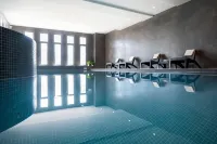 Nemea Appart'Hotel Riviera Nice Aéroport - Pools