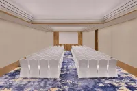 포트 무지리스, 어 트리뷰트 포트폴리오 호텔 바이 메리어트 본보이, 코치