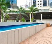 Auckland Harbour Suites - piscina