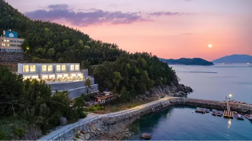 Yeosu Nukim Poolvilla