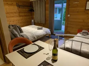 Southernwood - Garden Lodge 5