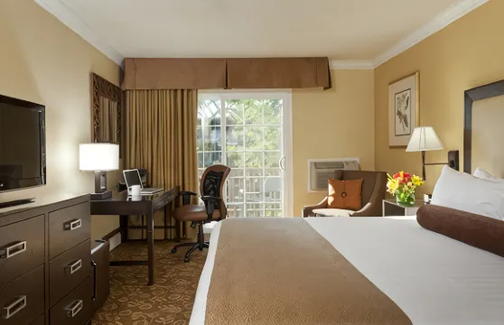 克里克塞德旅館