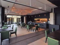 English Garden Hotel Reant Hotels in Mitsuke