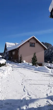 Loft in the countryside with garden access and sauna Отели в г. Херизау