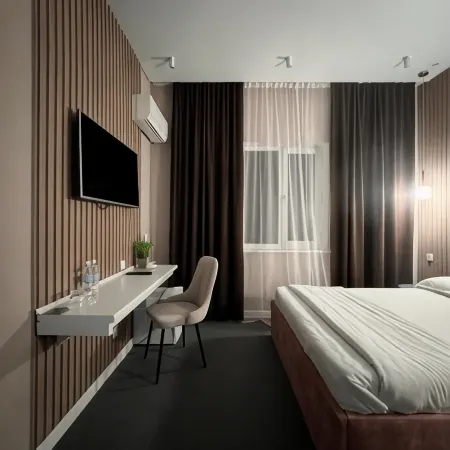Hotel Nomad (Номад)