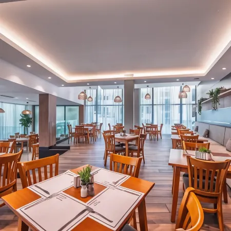 Hotel Marvel - Fully Renovated Free Beach Access