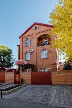 Отель 21 Век Отели рядом с достопримечательностью «Храм Иконы Казанской Божией Матери»