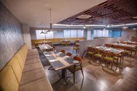 Hotel Riveria by Raj - bar