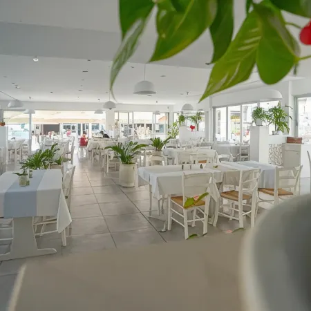 Melini Hotel Suites