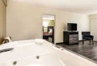 Econo Lodge Glade Springs I-81