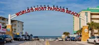 NEW Ocean Front King Bed Studio in Daytona Beach - Apartments