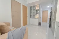 2BR near ITS University at Bale Hinggil Apartment By Travelio - 2 étoiles