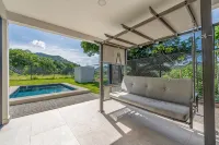 7 miles to Tamarindo beach/pool/Mountain view/private/pet friendly/all amenities - 프라이빗 풀