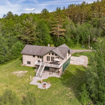 River Valley Sunset Retreat - Peaceful Getaway Near Sunday River & Bethel/Newry