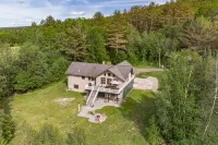 River Valley Sunset Retreat - Peaceful Getaway Near Sunday River & Bethel/Newry - Wifi