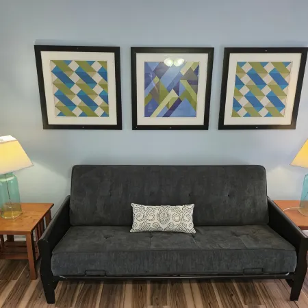 Relax and recharge in this 1 Bedroom Apartment near the heart of Cleveland