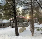 Cozy Winter Cabin Surrounded by Tall Pines Pacious Deck,Short Drive to Flagstaff