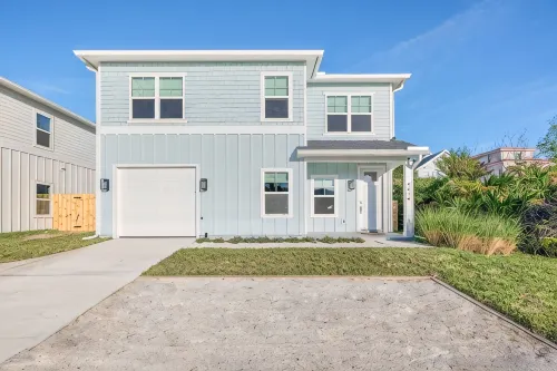 Coastal Chic, Heated Pool, Beachside, Custom Bunk Room - 4-Star