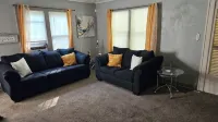 Charming 2-bedroom bungalow house in brilliant Kansas City  KS with AC, WiFi - Homestays