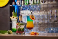 The Berkeley Hotel Pratunam Bangkok - bar