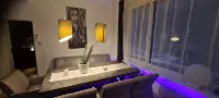 ArtApartment near Stephansplatz Stylish 2 BR AC