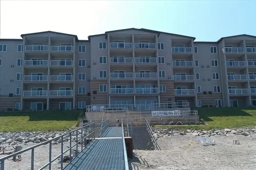 Beach Level Condo L08-2Br/2BA-Private Beach-Rent 3/4th Free-Use in May, Aug.-Ask