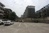 Vienna Hotel（Lianyuan Stadium Store） - Parkering