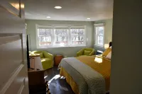 Charming 1-bedroom cottage in fabulous Galena with AC, WiFi Aiken 1083 LLC - 4-Star