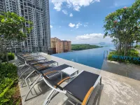 Urban Suites TWO or THREE bedroom by Annesui Cottage - Sea View