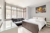 Spacious 4 bedroom house in Selhurst park - Bungalows