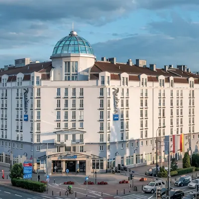 Radisson Blu Sobieski Hotel, Warsaw Hotels in der Nähe von Pole Mokotowskie